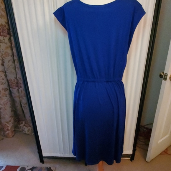 Dress - Picture 2 of 4